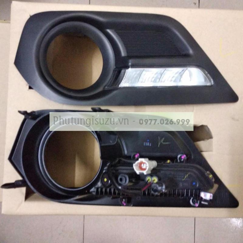 Ốp đèn cản trước xe Isuzu Mux 2014-2016